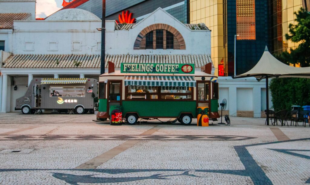 10 مشاريع ناجحة في السعودية: دليل المستثمر لفرص النمو والتوسع